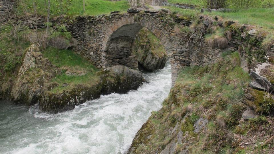 Pensio La Creu Ξενοδοχείο Esterri D'Aneu Εξωτερικό φωτογραφία